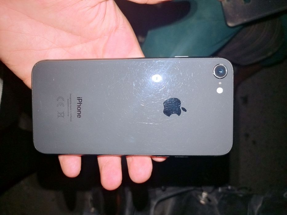 Iphone 8 sotiladi
