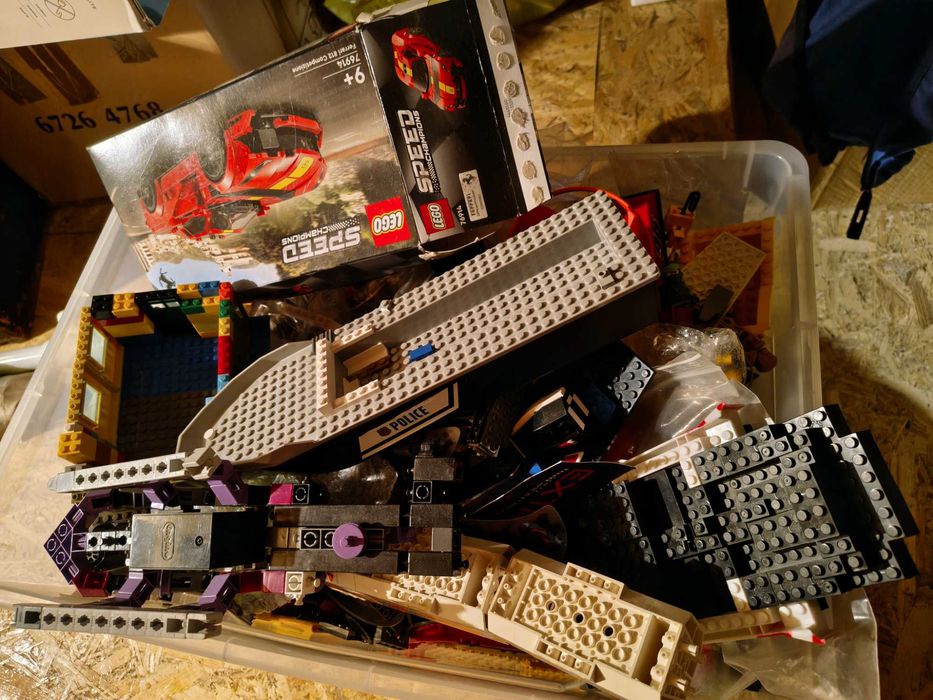 vand piese LEGO la gramada