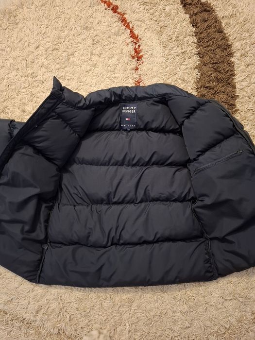 Geaca marimea L Tommy Helfiger