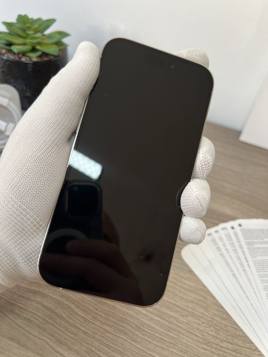 iPhone 14 Pro, на части - корпус, дисплей, батерия, камера и др.