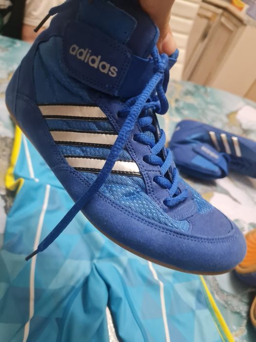 Күрес киімі сатылымда