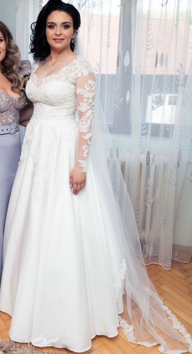 Rochie mireasa( ivory)