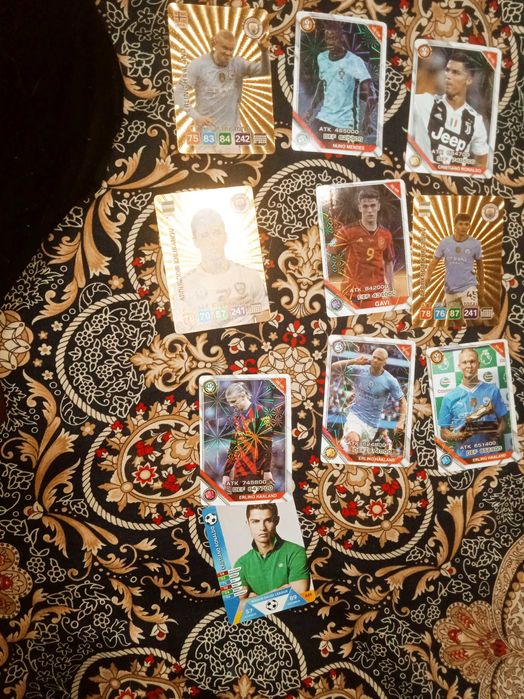 Карты футбольные 10шт в 1 убоковке.внимание! Вазрат не принимается.