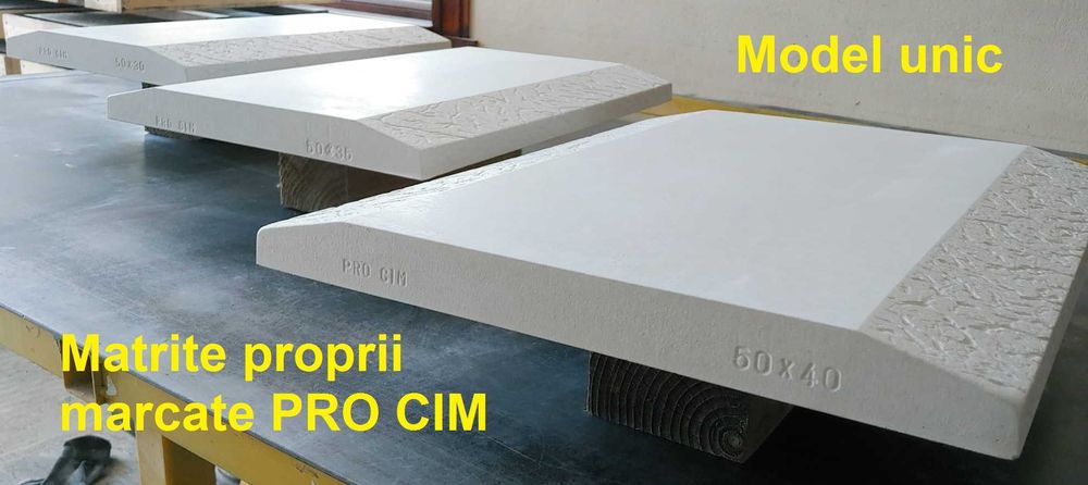 Capace stalpi si coame intervale gard din ciment alb sau crem finisate