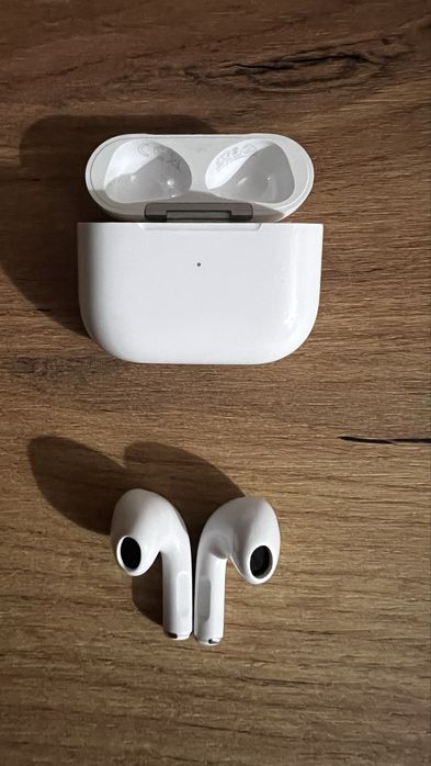 Apple Airpods 3/ Ейпъл еаър подс 3