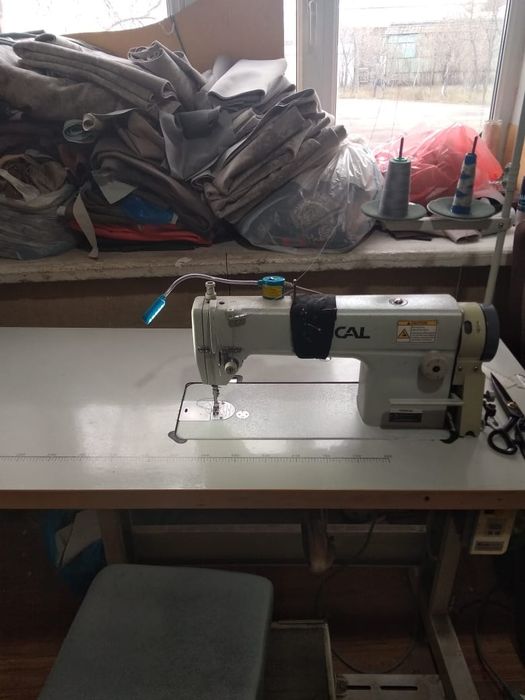 Швейная машинка Tupical