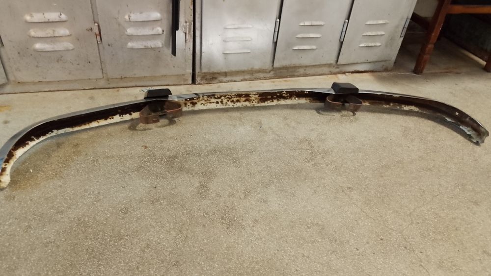 Vând bară față originala Dacia 1300