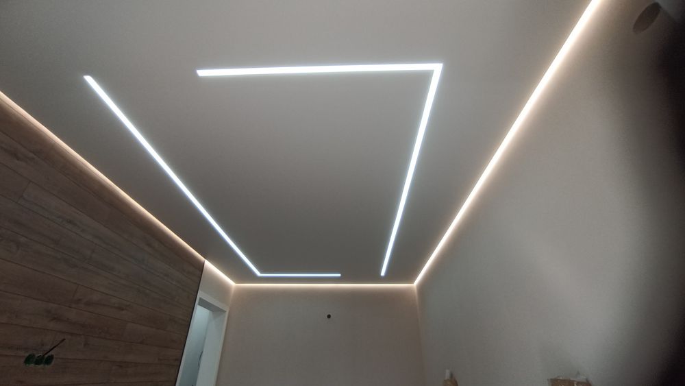 Натяжные потолки от 1300.