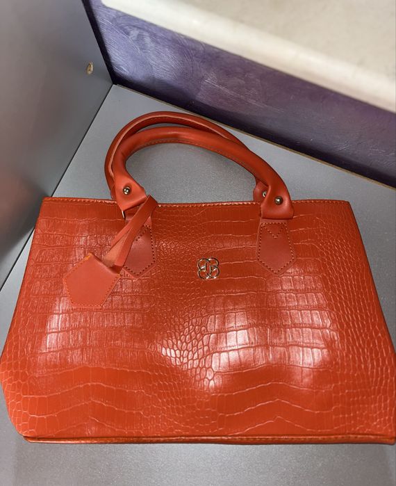 Дамски чанти (разгледай снимките)