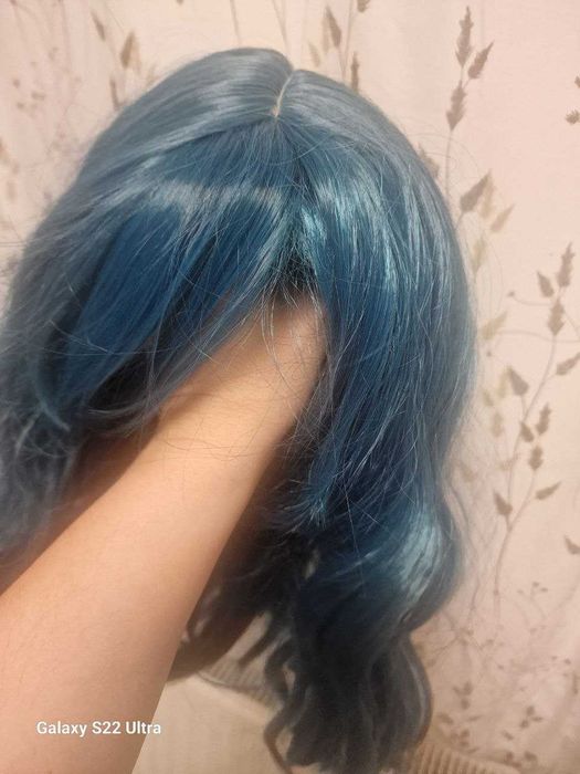 Тъмно синя перука до рамене. Изкуствена коса