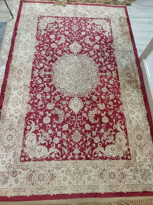 Продам ковры, 3 штуки