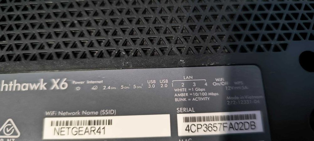 Мощен гигабитов рутер Netgear Nighthawk R8000 X6 в отлично състояние!