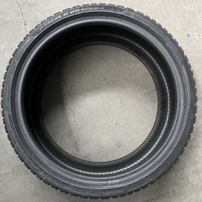 4 Anvelope iarna 235 35 20 Pirelli DOT 2020