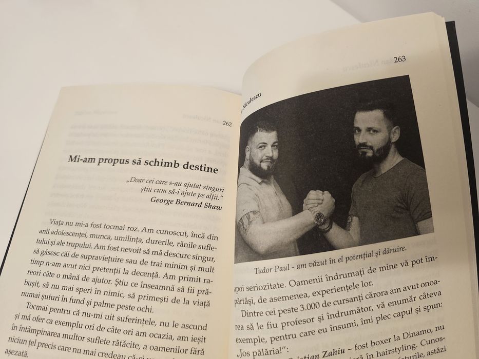 Carte Adrian Niculescu