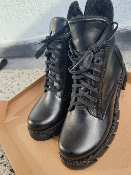 Дамски боти,чисто нови,37 номер