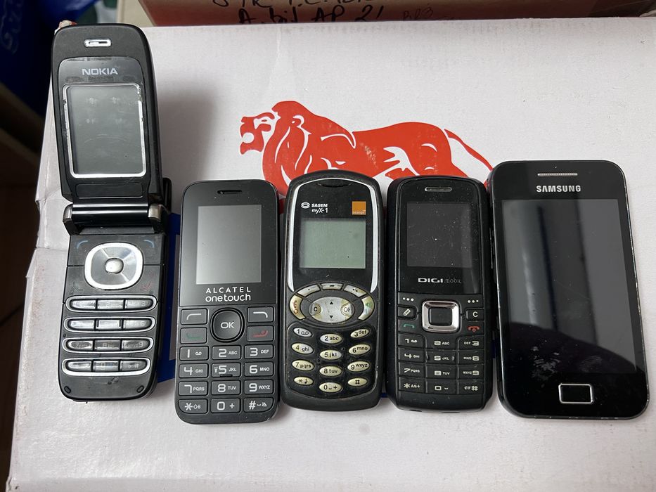 Lot telefoane vechi