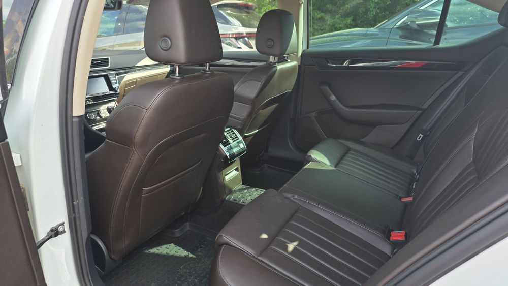 SKODA Superb 2016 — imagine 4