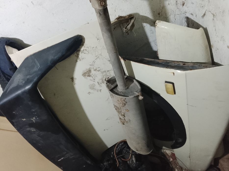 Продаются комплектующие запчасти от ваз 21099