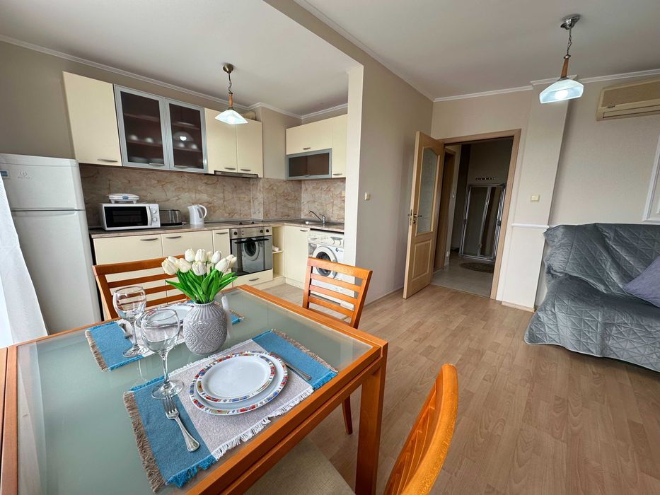 Продава се Двустаен апартамент в к.к. Слънчев бряг - 68 кв.м за 570 €/кв.м - Снимка #2