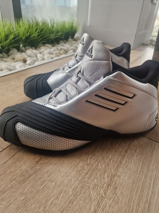 Кроссовки Original Adidas новые размер 44