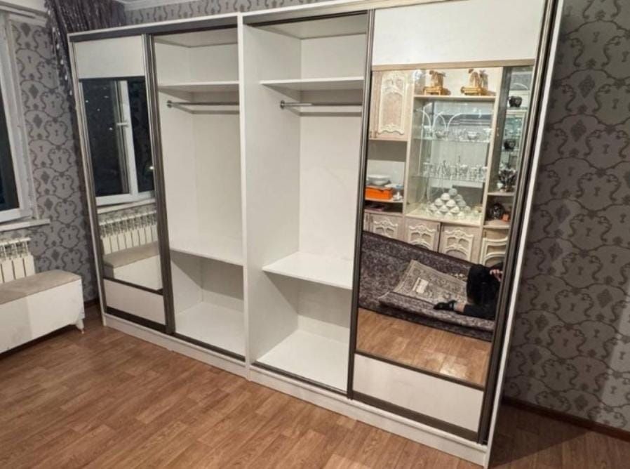 Продам шкаф купе