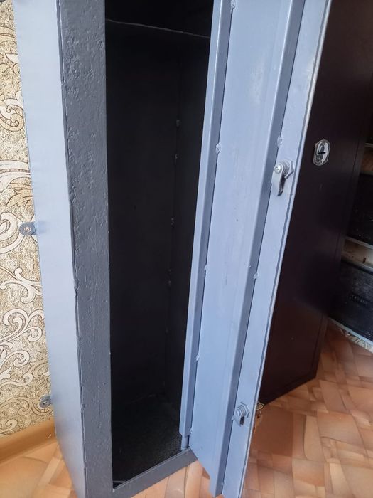 Продам сейф цена 30000