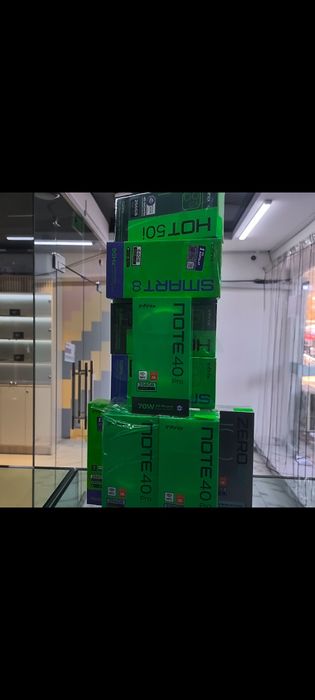 Telefonlar yangi Koreyadan kelgan har xel markadan bor Samsung iPhone