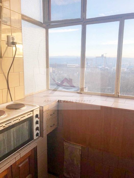 Дава се под наем Едностаен апартамент в Варна, Погреби - 37 кв.м за 256 € - Снимка #1