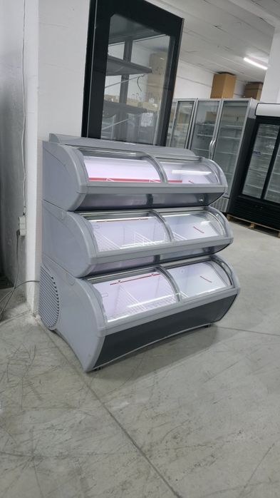Фризер витрина 3 нива