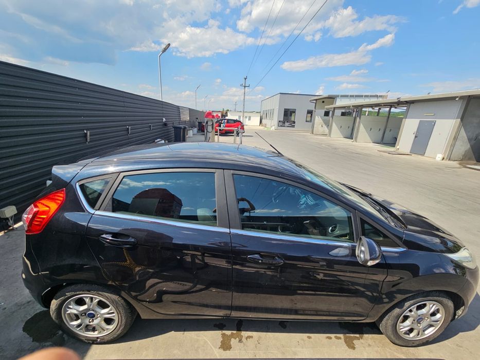 Vand /schimb Ford Fiesta titanium 1.6tdci