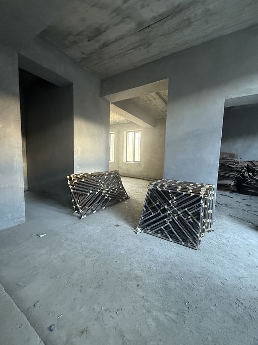 2.5 Сотокли 3 этажли Танхафус Сотилади 1 йилга Рассрочка