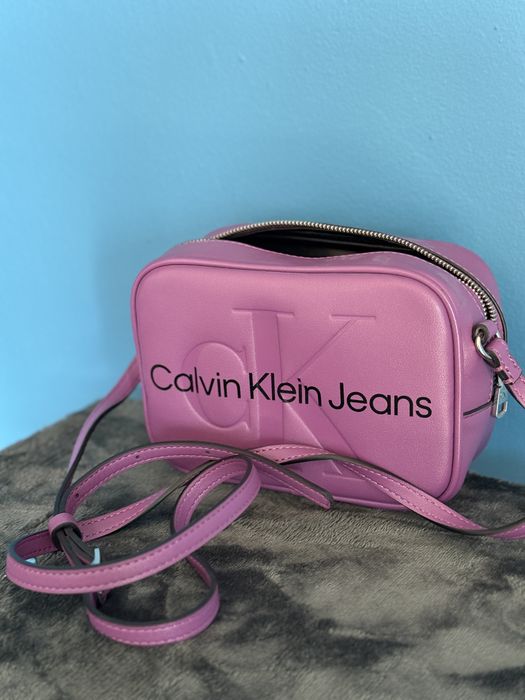 Дамска чанта Calvin Klein
