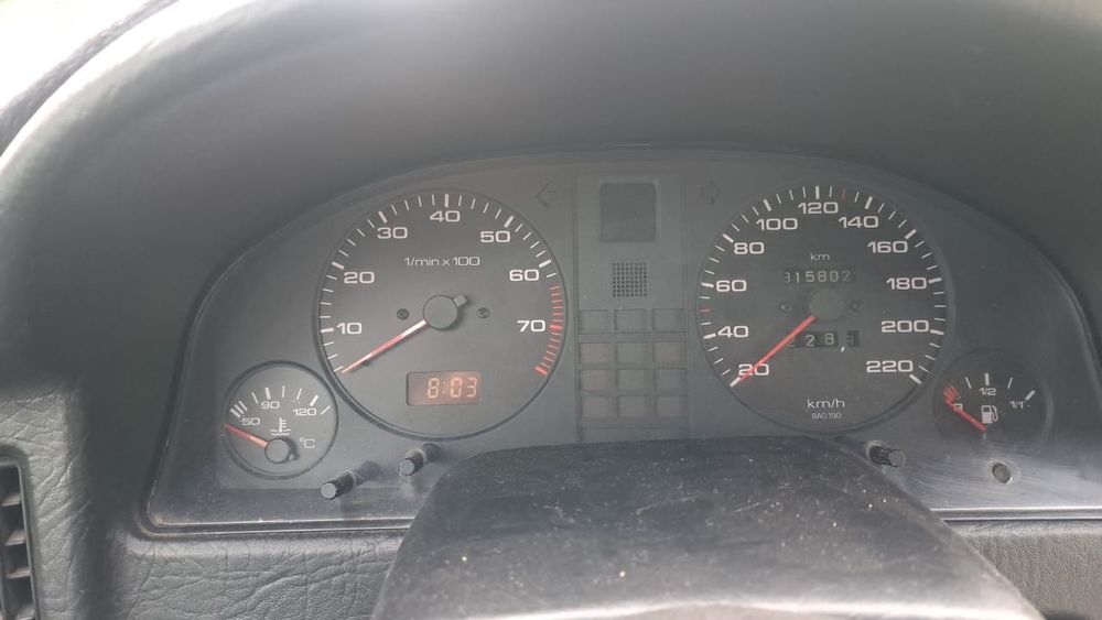 Продам машину мицубиси срочно