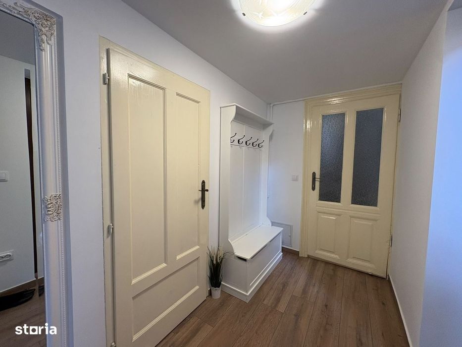 Apartament ULTRACENTRAL 3 camere | 2 dormitoare | 2 bai | balcon + cur