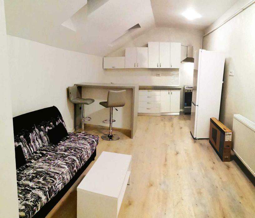Închiriez apartament 2 camere (mansarda)