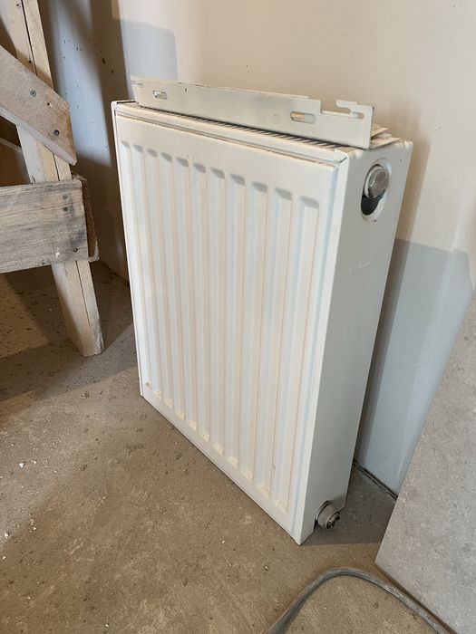 Продам стальной радиатор