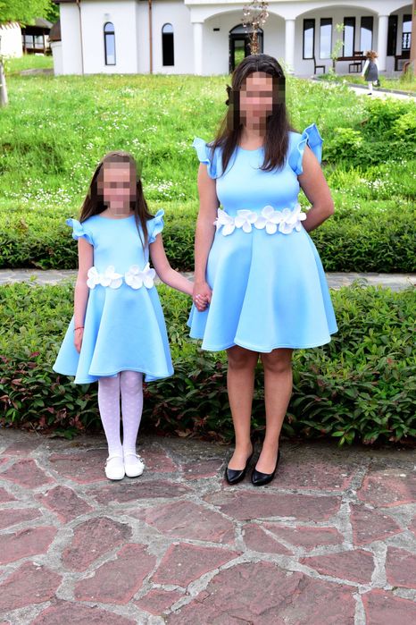 Рокли майка и дъщеря