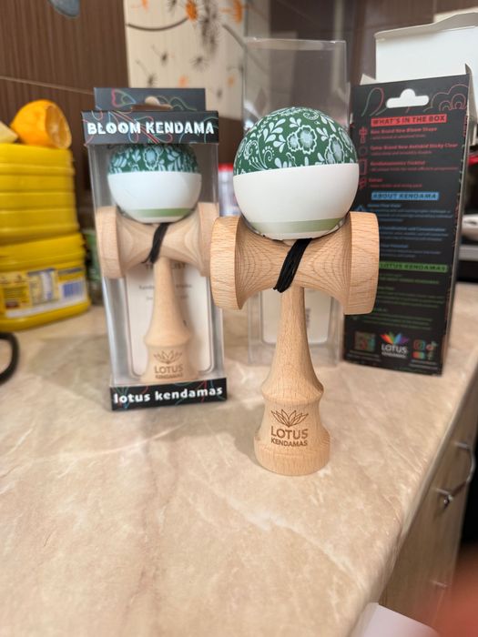Kendama Lotus cu antiskid v2