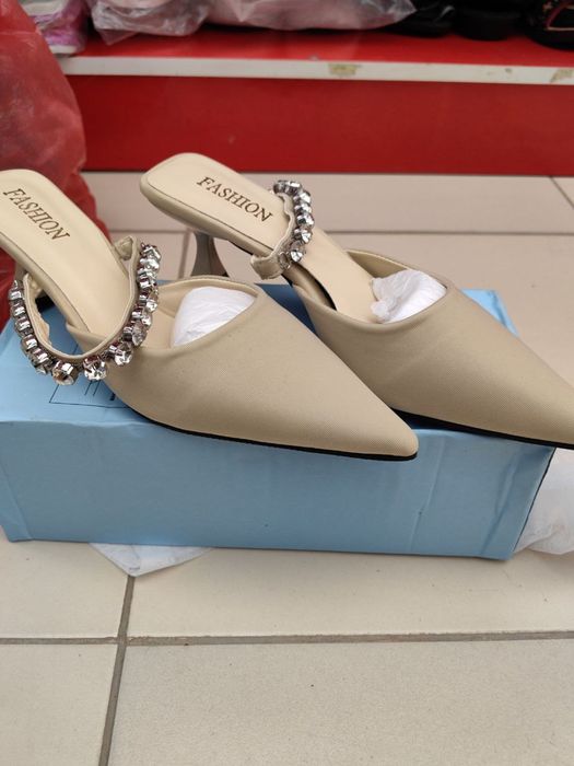 Женские туфли