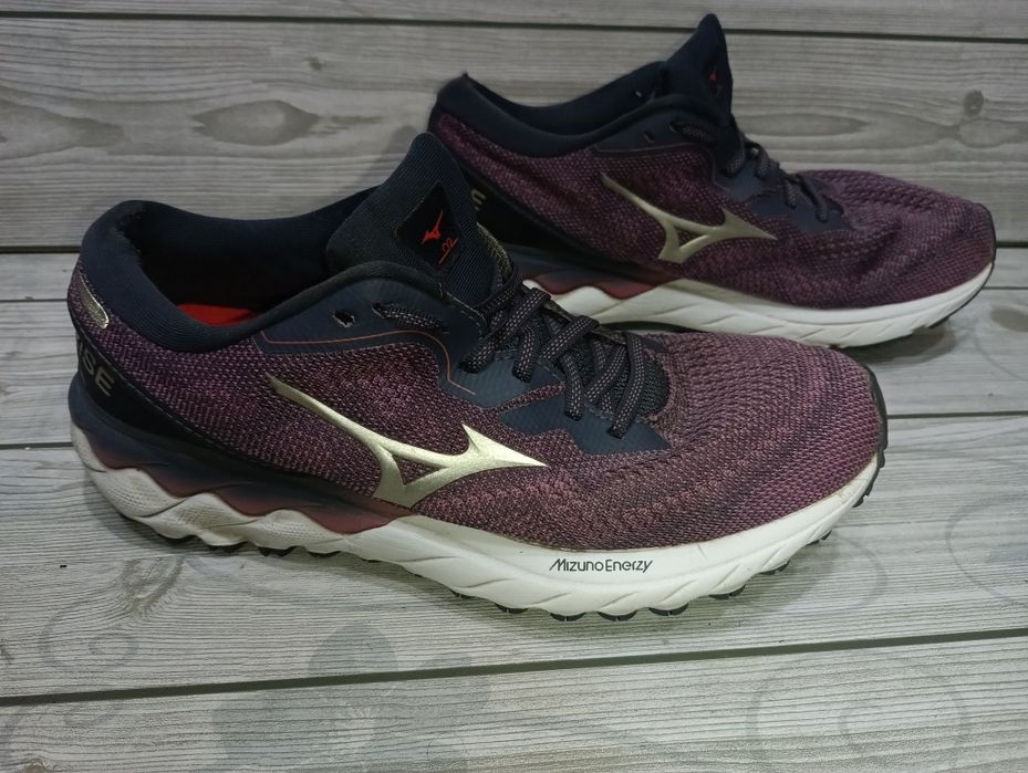 Mizuno Wave N 39