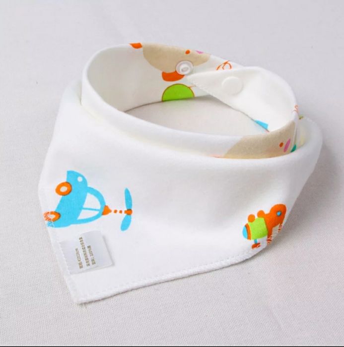 Детский нагрудник-бандана