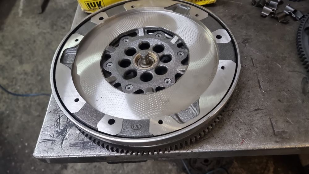 Двудискови съединители BMW M57