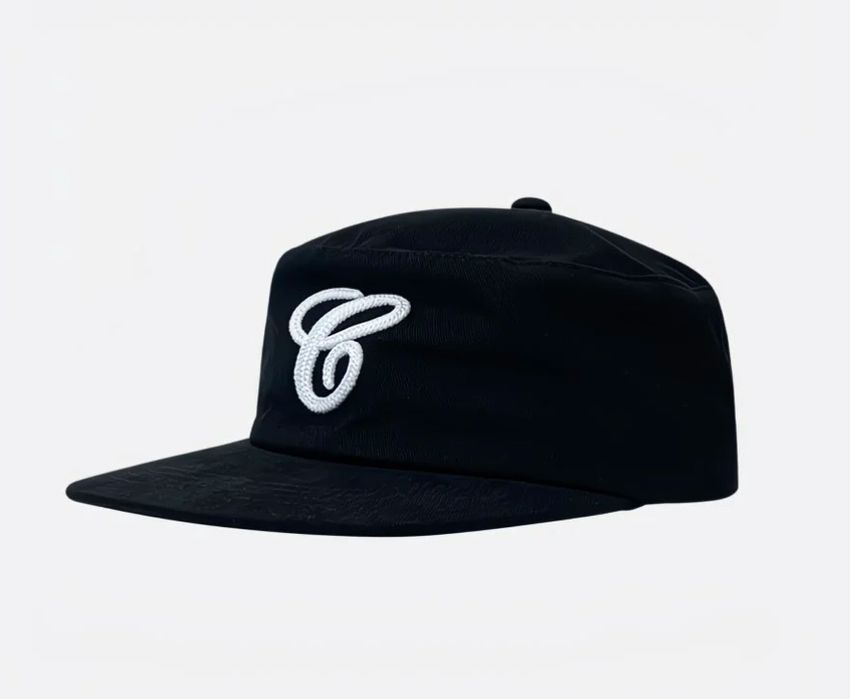 Кепка черная и с принтом