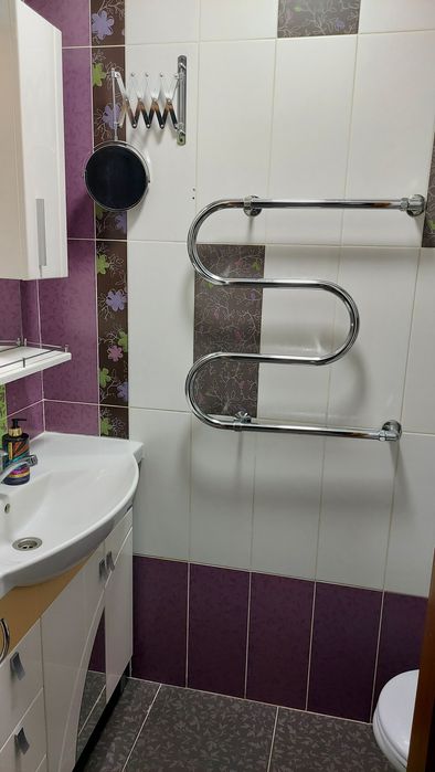 Продам 4 комнатную квартиру