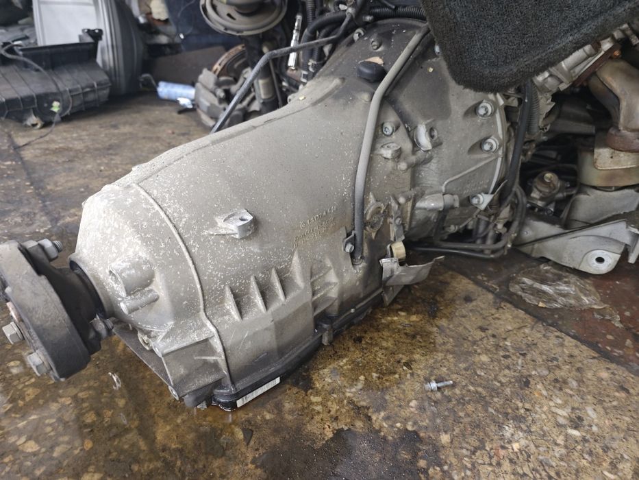 На Мерседес текло дверь молдинг замок