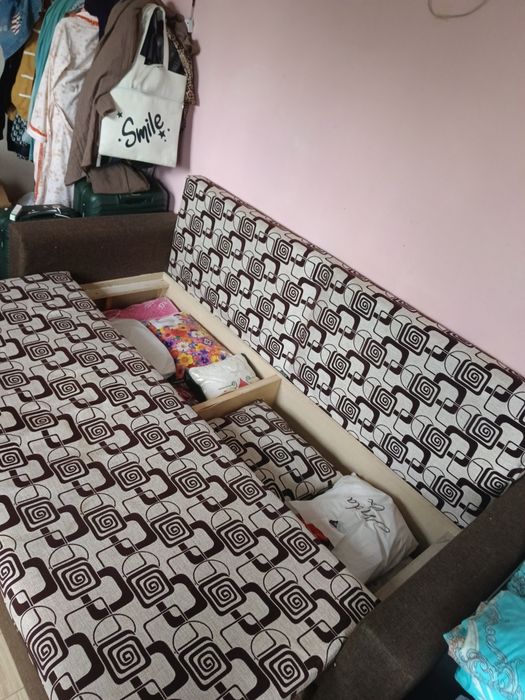 Срочно продам диван