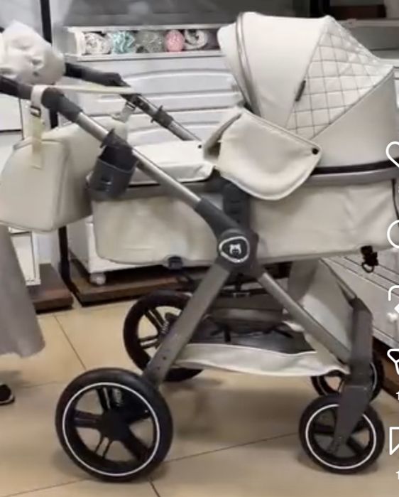 Коляска всесезонная