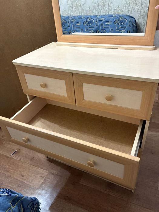 комот/шкаф для одежды