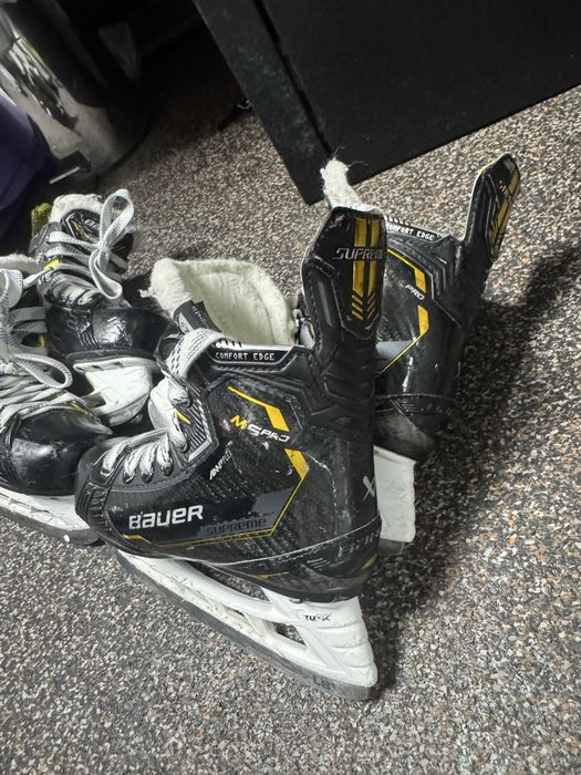 Коньки хоккейные