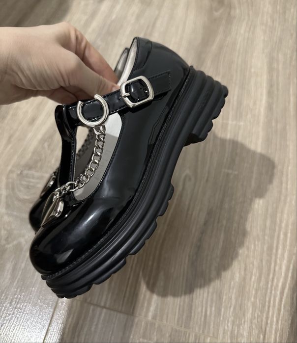 Школьные туфли для девочки  размер 31